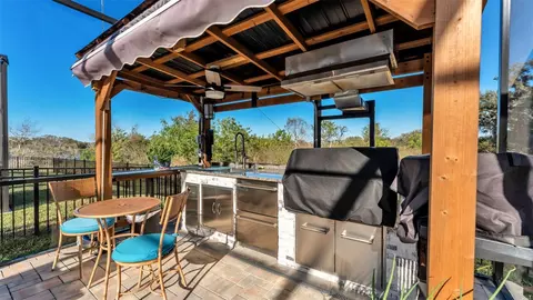 Kitchen - 12897 Bergstrom Bay Dr, Riverview, FL 33579 photo 8 of 9