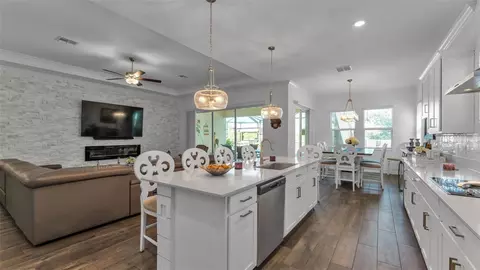 Kitchen - 12897 Bergstrom Bay Dr, Riverview, FL 33579 photo 5 of 9
