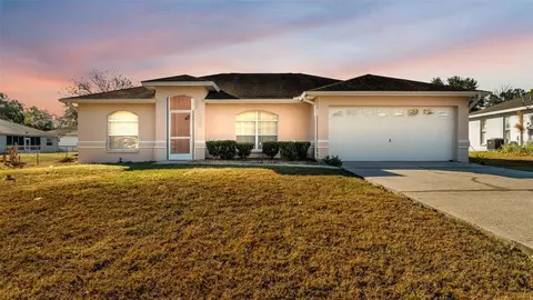 8053 Kaitlin Cir, Lakeland, FL 33810
