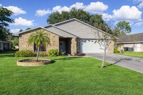 2124 Glen Heights Pl, Lakeland, FL 33813