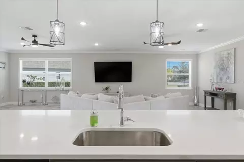 Kitchen - 14914 15th St E, Parrish, FL 34219 photo 3 of 4