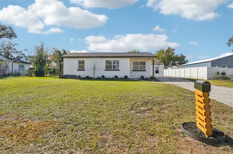 13929 2nd St, Dade City, FL 33525