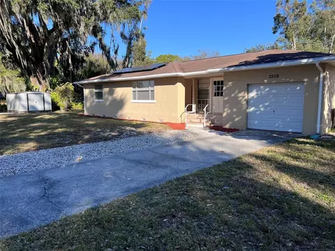 2208 Lake Blvd, Winter Haven, FL 33881
