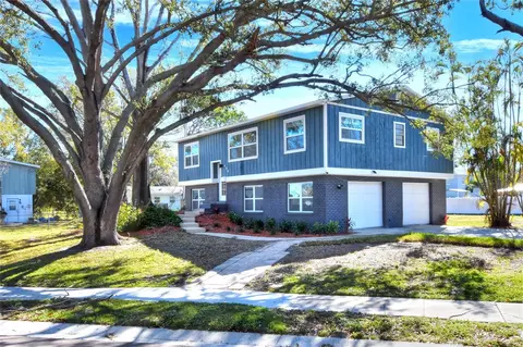 400 Patica Rd NE, Saint Petersburg, FL 33702