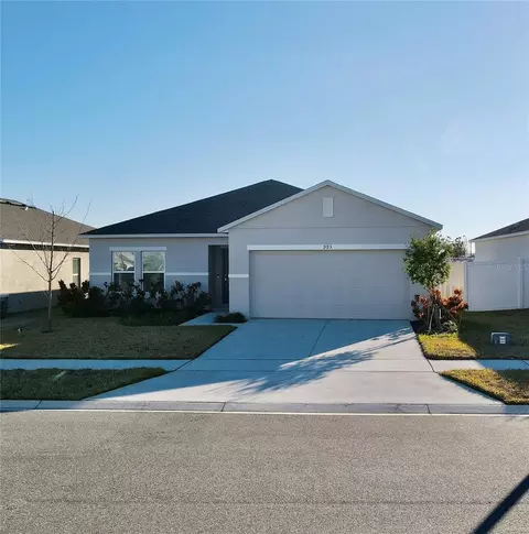 993 Calico Pointe Cir, Groveland, FL 34736