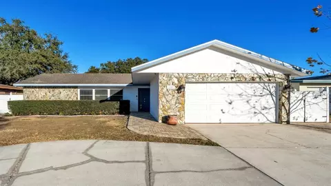 2033 58th Ln N, Clearwater, FL 33760