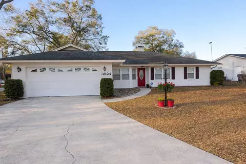 3924 Crews Lake Dr, Lakeland, FL 33813