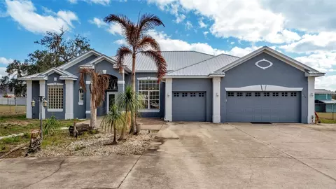 2664 Country Club Rd N, Winter Haven, FL 33881