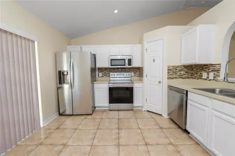 Kitchen - 10534 Opus Dr, Riverview, FL 33579 photo 1 of 4