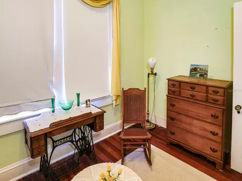 Bedroom - 1095 S Broadway Ave, Bartow, FL 33830 photo 7 of 10