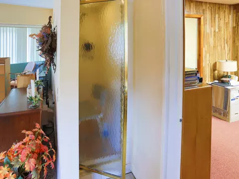 Bath - 1095 S Broadway Ave, Bartow, FL 33830 photo 1 of 3