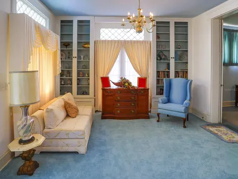 Living - 1095 S Broadway Ave, Bartow, FL 33830 photo 2 of 4
