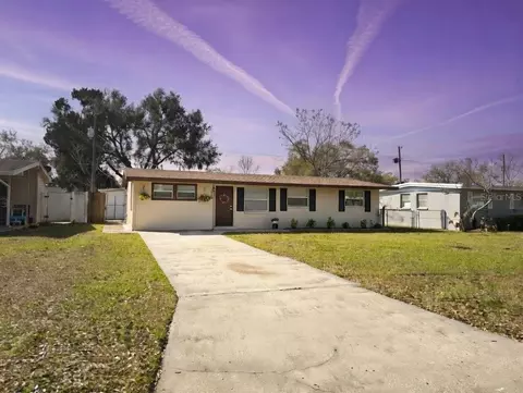 1919 Alexander Dr, Lakeland, FL 33803
