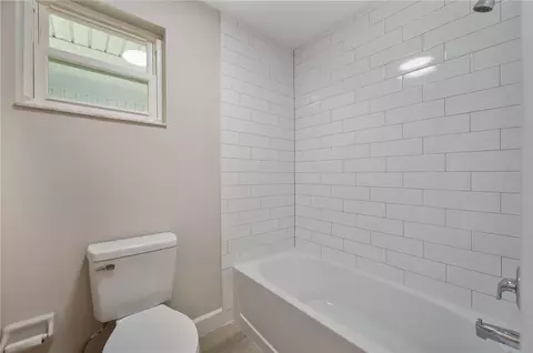 Bath - 265 Lake Thomas Dr, Winter Haven, FL 33880 photo 5 of 5