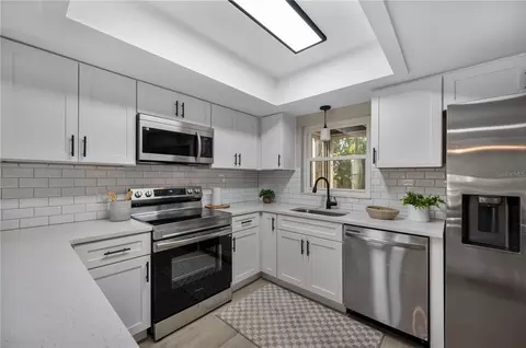 Kitchen - 265 Lake Thomas Dr, Winter Haven, FL 33880 photo 2 of 3