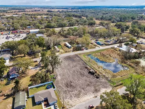 130 4th St, Winter Haven, FL 33880