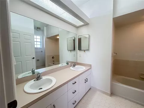 Bath - 29 Enclave Dr, Winter Haven, FL 33884 photo 1 of 4