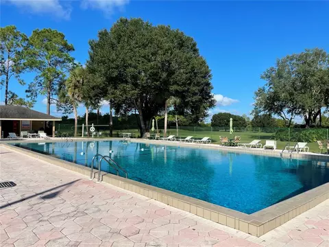 Exterior - 29 Enclave Dr, Winter Haven, FL 33884 photo 10 of 11