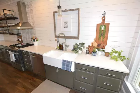Kitchen - 705 E Church St, Bartow, FL 33830 photo 5 of 7