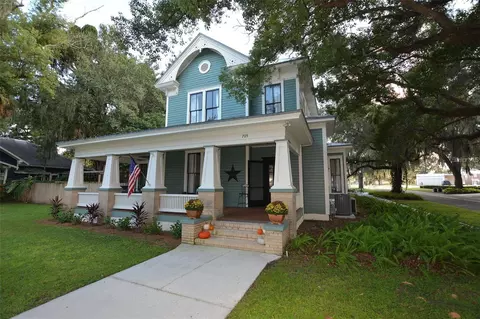 Exterior - 705 E Church St, Bartow, FL 33830 photo 3 of 26