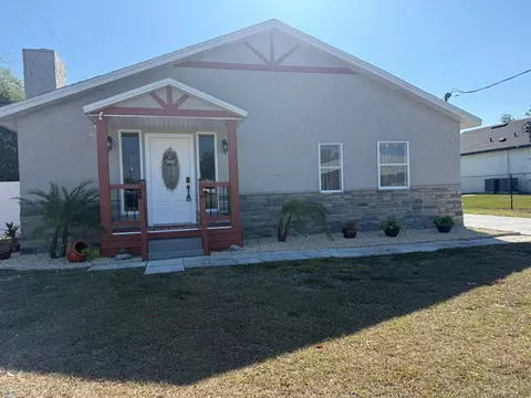 208 Center St, Auburndale, FL 33823