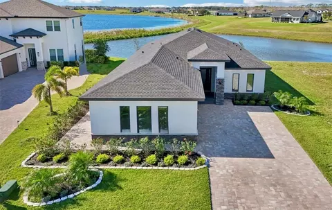224 Valencia Ridge Dr, Auburndale, FL 33823
