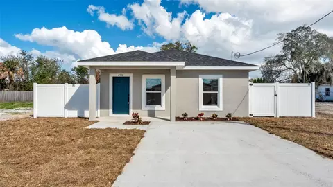 2438 4th St NE, Winter Haven, FL 33881