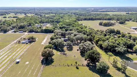 15300 Lake Iola Rd, Dade City, FL 33523
