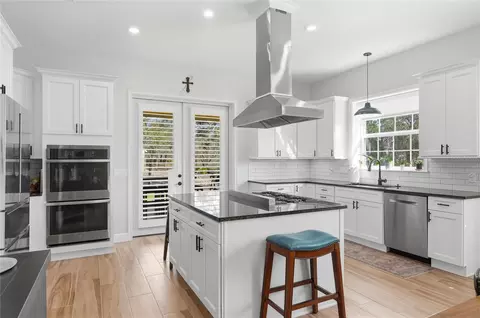 Kitchen - 2204 R E Byrd Rd, Frostproof, FL 33843 photo 3 of 5