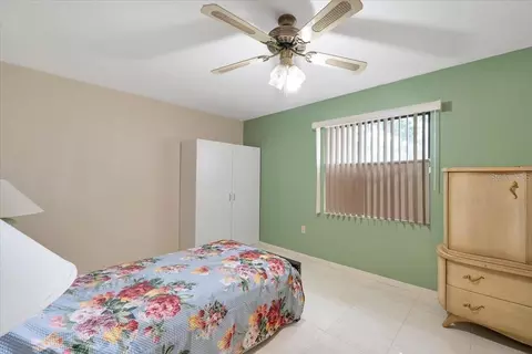 Bedroom - 711 E Frederick Ave, Dundee, FL 33838 photo 4 of 6