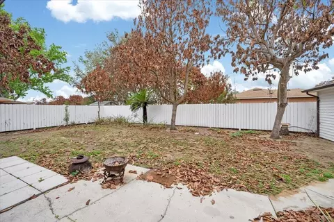 Exterior - 711 E Frederick Ave, Dundee, FL 33838 photo 8 of 10