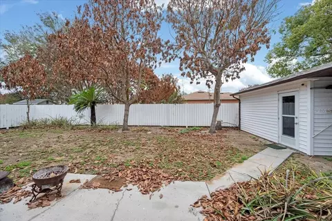 Exterior - 711 E Frederick Ave, Dundee, FL 33838 photo 9 of 10