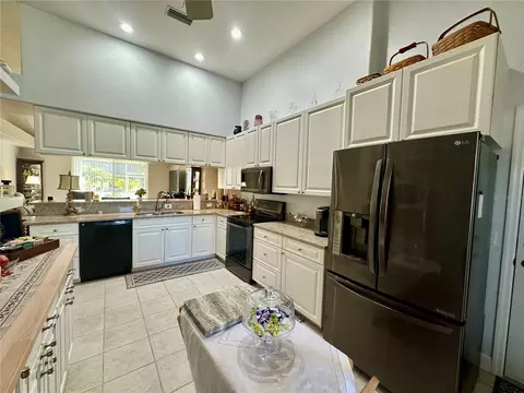 Kitchen - 357 Ruby Lake Loop, Winter Haven, FL 33884 photo 1 of 3