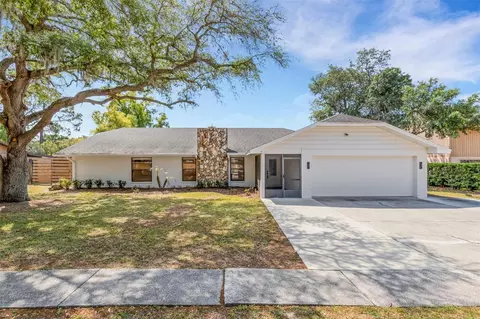 126 Woodside Dr, Lakeland, FL 33813