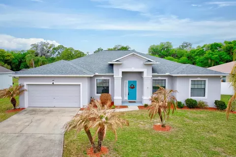 321 Majestic Gardens Dr, Winter Haven, FL 33880