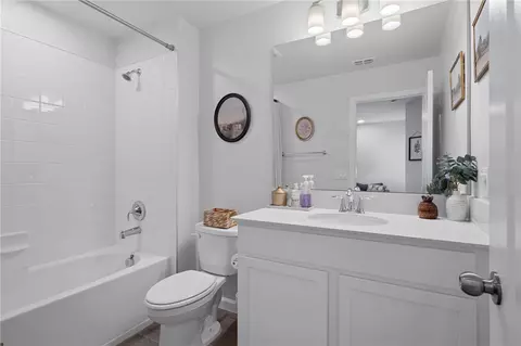 Bath - 5002 Rain Shadow Dr, Saint Cloud, FL 34772 photo 6 of 7