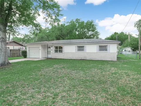 2805 Blain Acres Rd, Plant City, FL 33563
