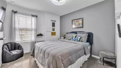 Bedroom - 569 Reggie Rd, Winter Haven, FL 33884 photo 6 of 9