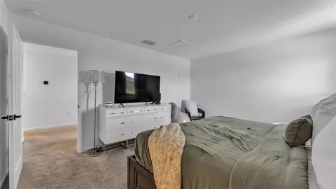 Bedroom - 569 Reggie Rd, Winter Haven, FL 33884 photo 3 of 9