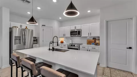 Kitchen - 569 Reggie Rd, Winter Haven, FL 33884 photo 1 of 5