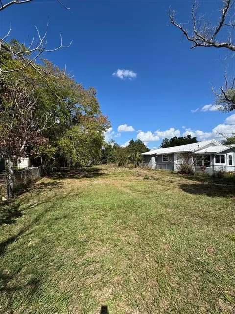 831 4th St, Winter Haven, FL 33881