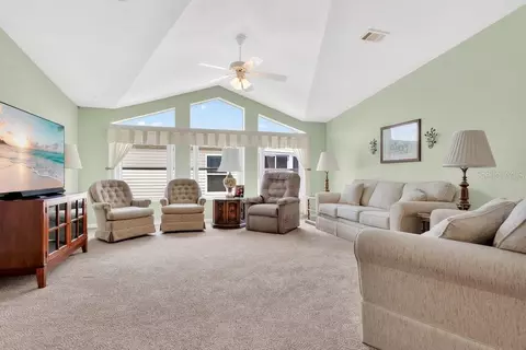 645 Dreama Dr, Davenport, FL 33897 photo 2