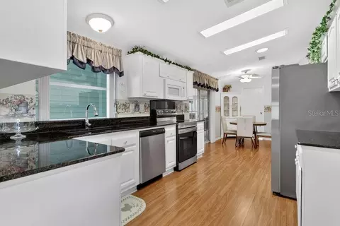 645 Dreama Dr, Davenport, FL 33897 photo 6