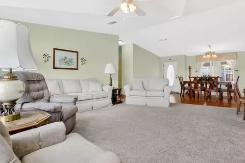 645 Dreama Dr, Davenport, FL 33897 photo 4