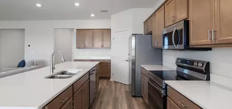 Kitchen - 7073 162nd Pl E, Parrish, FL 34219 photo 1 of 3