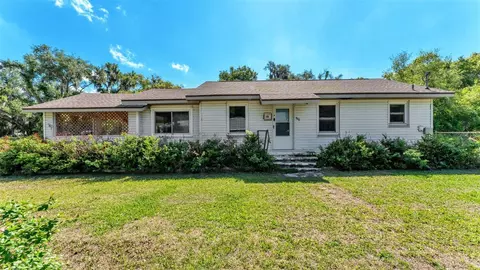 Exterior - 860 Lusk Pl, Bartow, FL 33830 photo 4 of 5