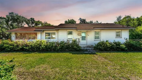 Exterior - 860 Lusk Pl, Bartow, FL 33830 photo 5 of 5