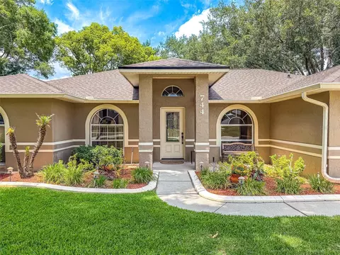 744 Cedar Knoll Dr N, Lakeland, FL 33809