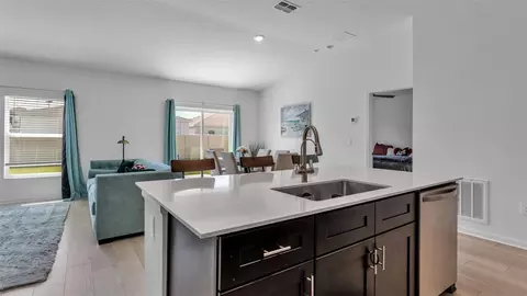 Kitchen - 1624 Marksman Rd, Eagle Lake, FL 33839 photo 4 of 5