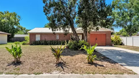 626 Swiss Dr, Lakeland, FL 33810